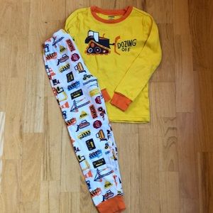 GYMBOREE “Dozing Off” Boys  Pjs  size 6 EXCELLENT